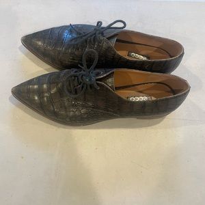 Ecco women’s Green Croc Oxfords size 39